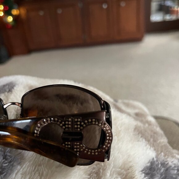 Ferragamo Sunglasses - Picture 8 of 9